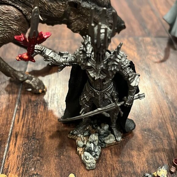 Vintage 2001-2003 The Lord of The Rings Figures mixed lot 12 figures mixed sizes - Picture 8 of 16